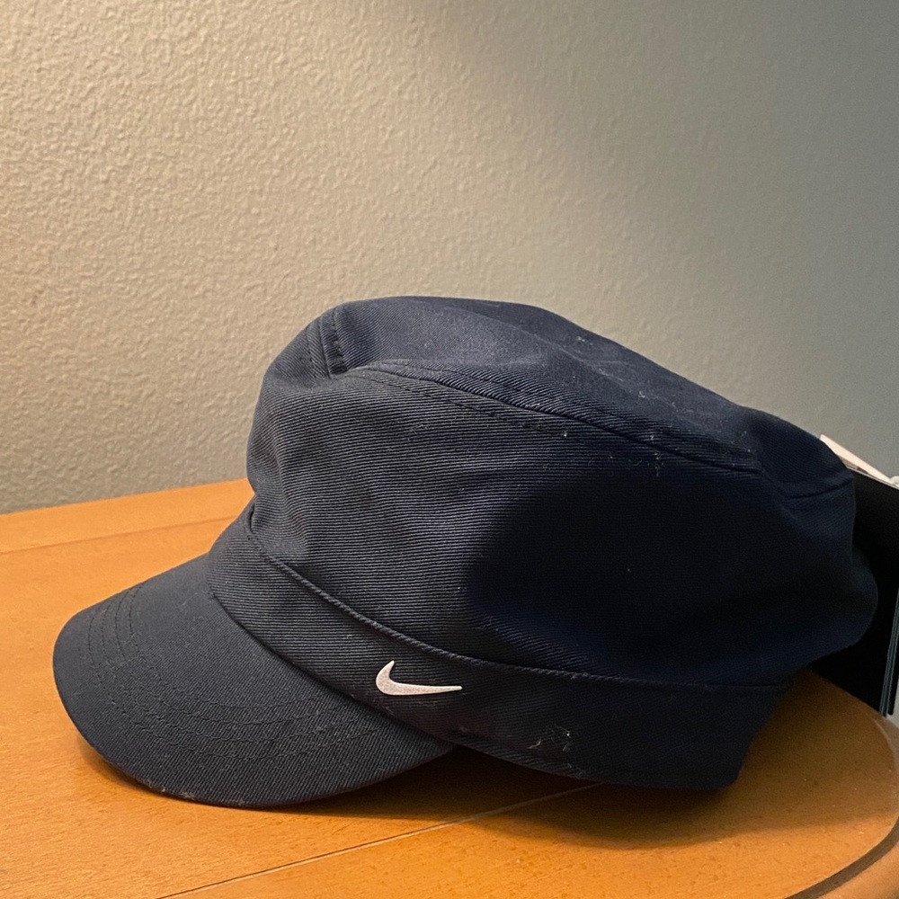 Nike Women's Black Hat with Logo